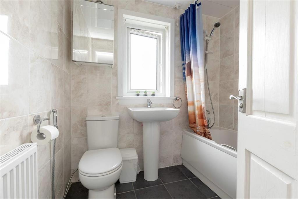 Edinburgh Villa 3 Bed Rooms House In Edinburgh - Private Parking エクステリア 写真
